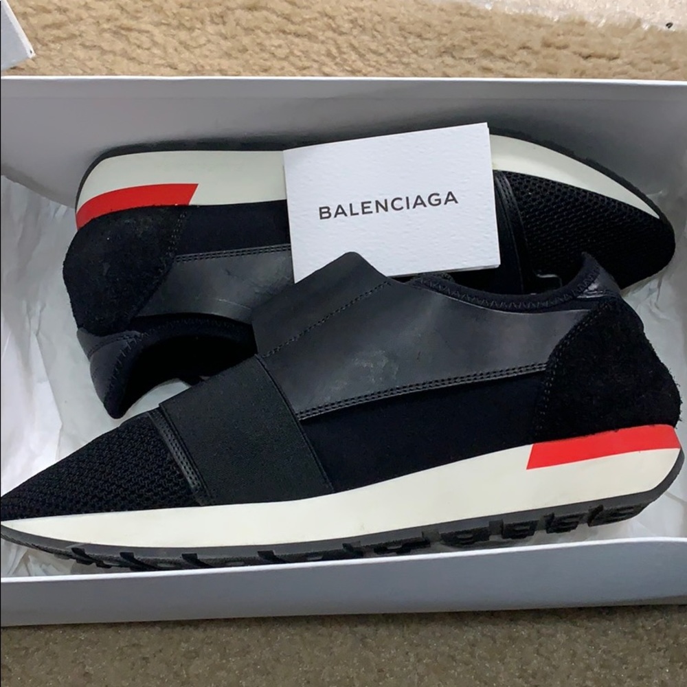 SOLD 🔴BALENCIAGA Men Runners